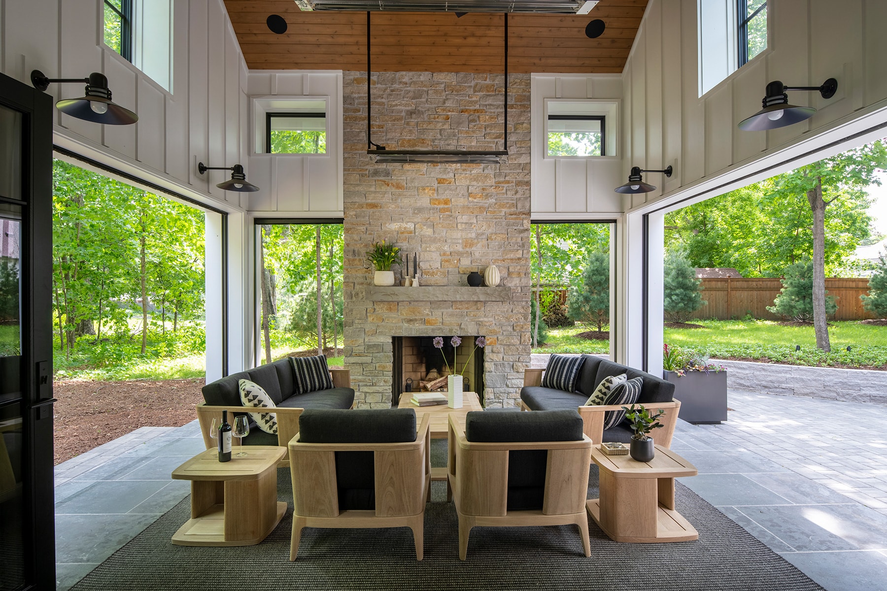 Deephaven Dwelling house