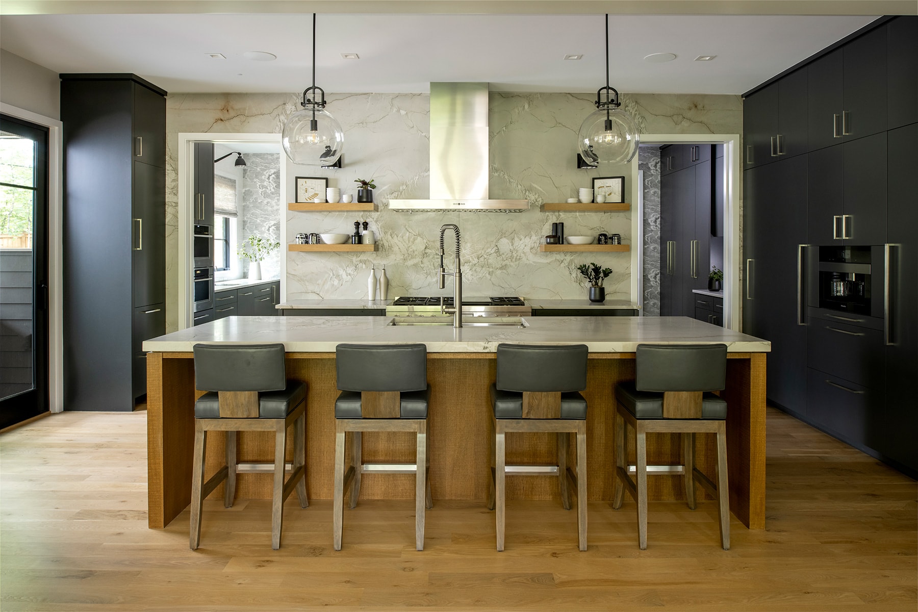 Deephaven Dwelling house
